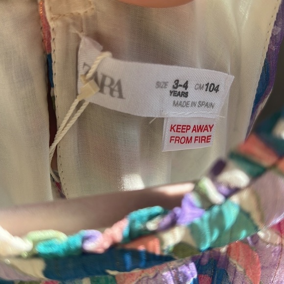 Beautiful detail Zara little girl dress 3-4 years pink purple green sale rare - Picture 5 of 5